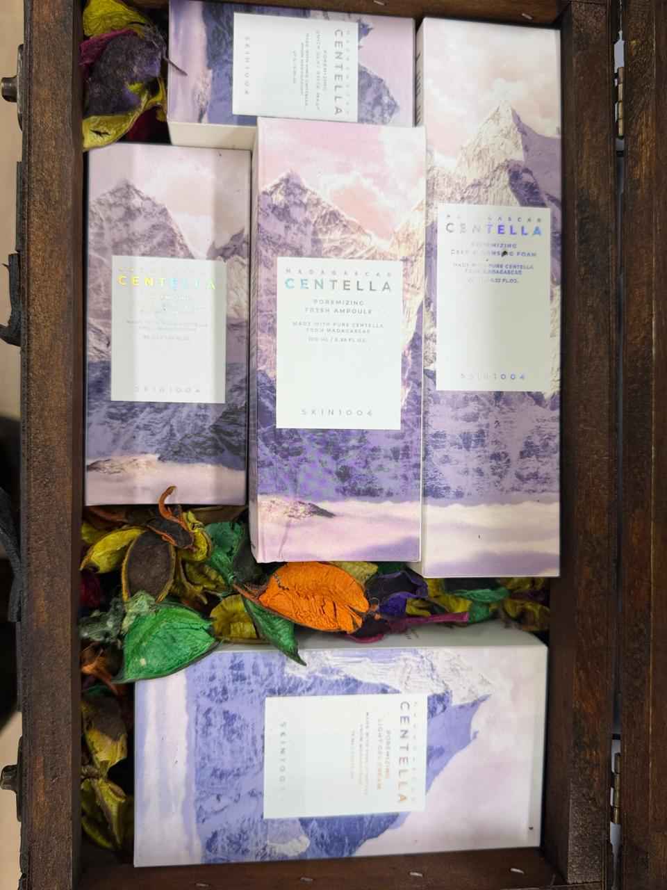 SKIN1004 Madagascar Centella Hyalu-Cica & Tone Brightening Radiance Set